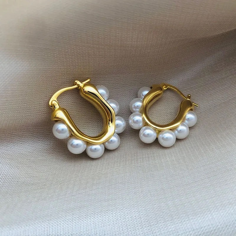 Akari Pearl Earrings