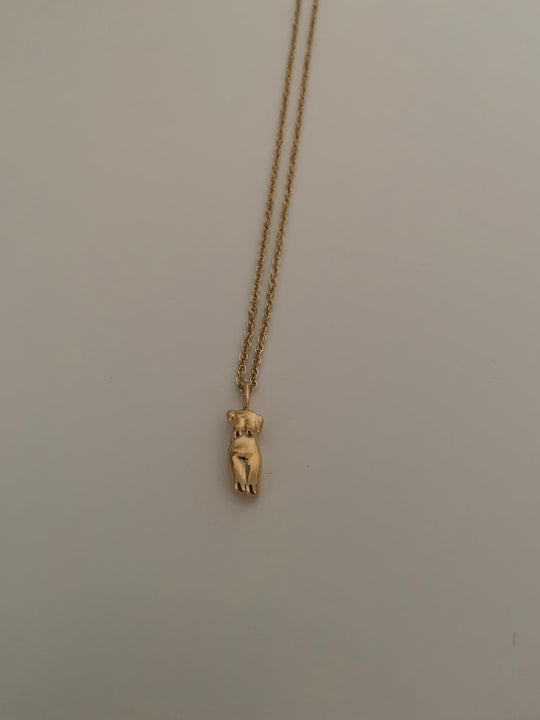 Moniece 18K Gold Filled Pendant Necklace