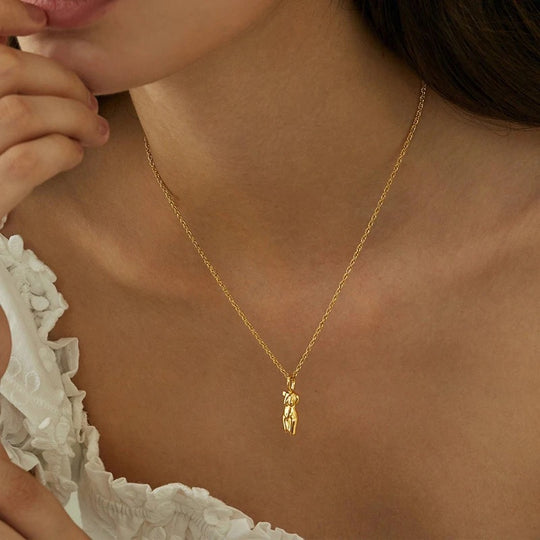 Moniece 18K Gold Filled Pendant Necklace