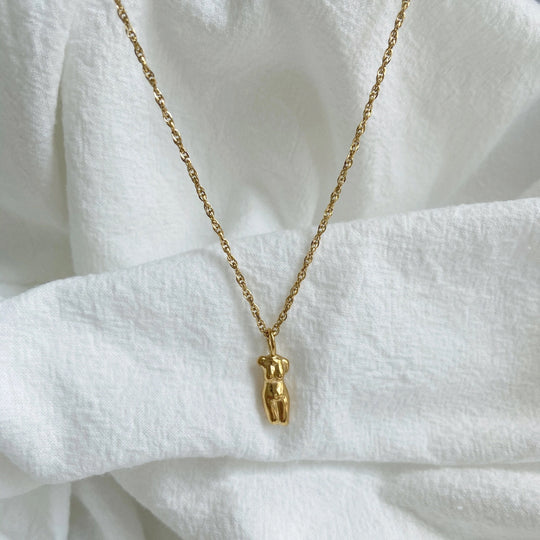 Moniece 18K Gold Filled Pendant Necklace